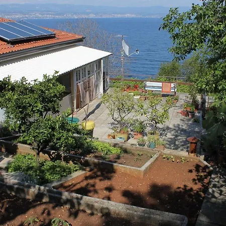 Double Medveja 7775a Guest house Lovran