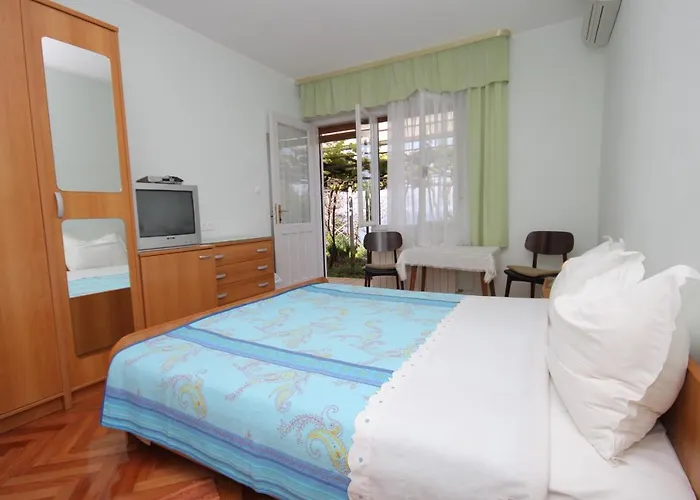 Double Medveja 7775a Guest house Lovran